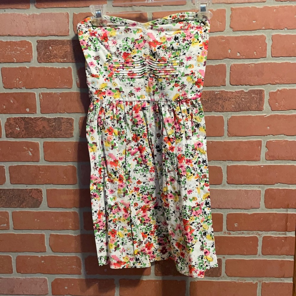Floral strapless dress